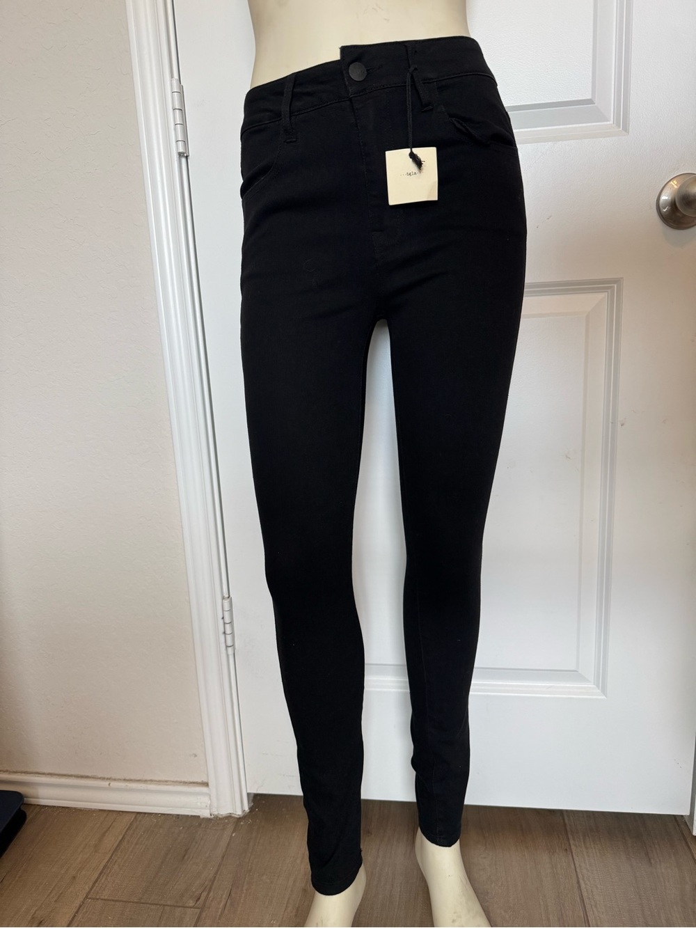 BNWT tgla Francesca’s Black Super Skinny Jeans